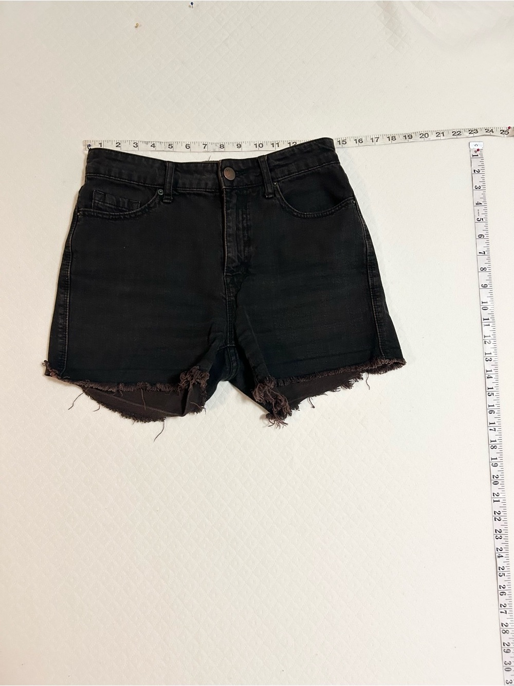 BDG - Black High Rise Denim Shorts – Frayed Hem Casual Summer